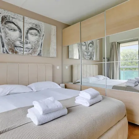Modernity With Balcony-1br- 4p-saint-mande Appartement Saint-Mandé